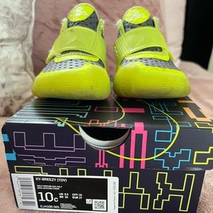KD sneakers size 10c